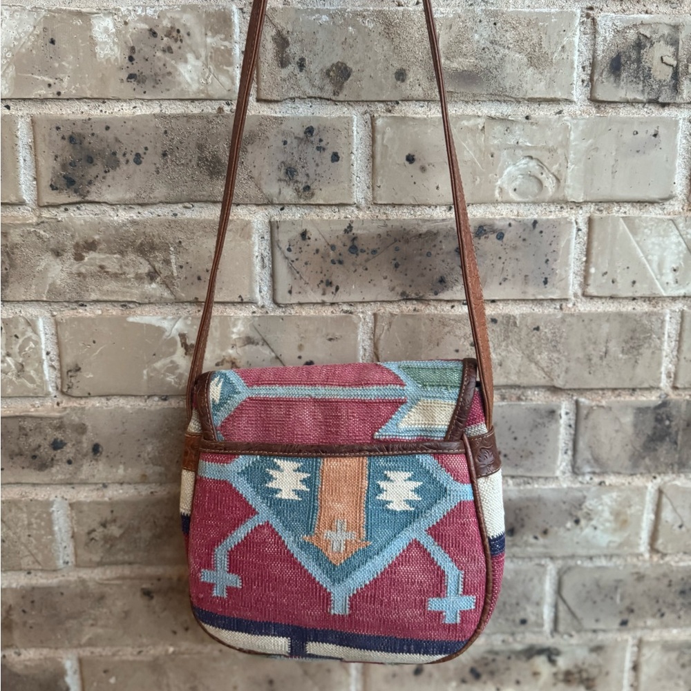 Artisan Southwestern Bohemian Saddle Blanket Leather Strap Crossbody Bag - Picture 5 of 15